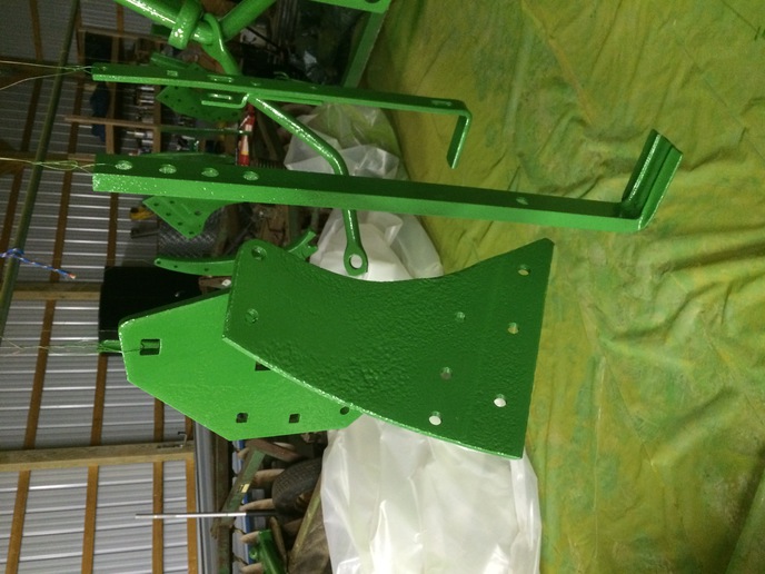 John Deere Wind Chime Implement Alley Forum Yesterday S Tractors Large Green Wind Chime Hanging In The Barn Curing I Can T Wait New Cutting Steels Box From Shoups Next Week Is Going To Be Fun Putting This