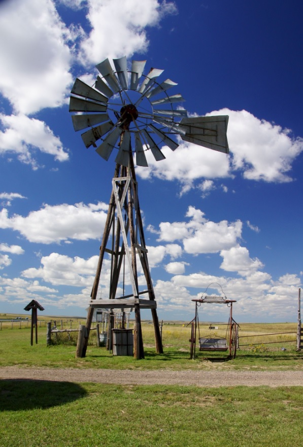 2024.04.22 - South Dakota prairie windmill.jpg