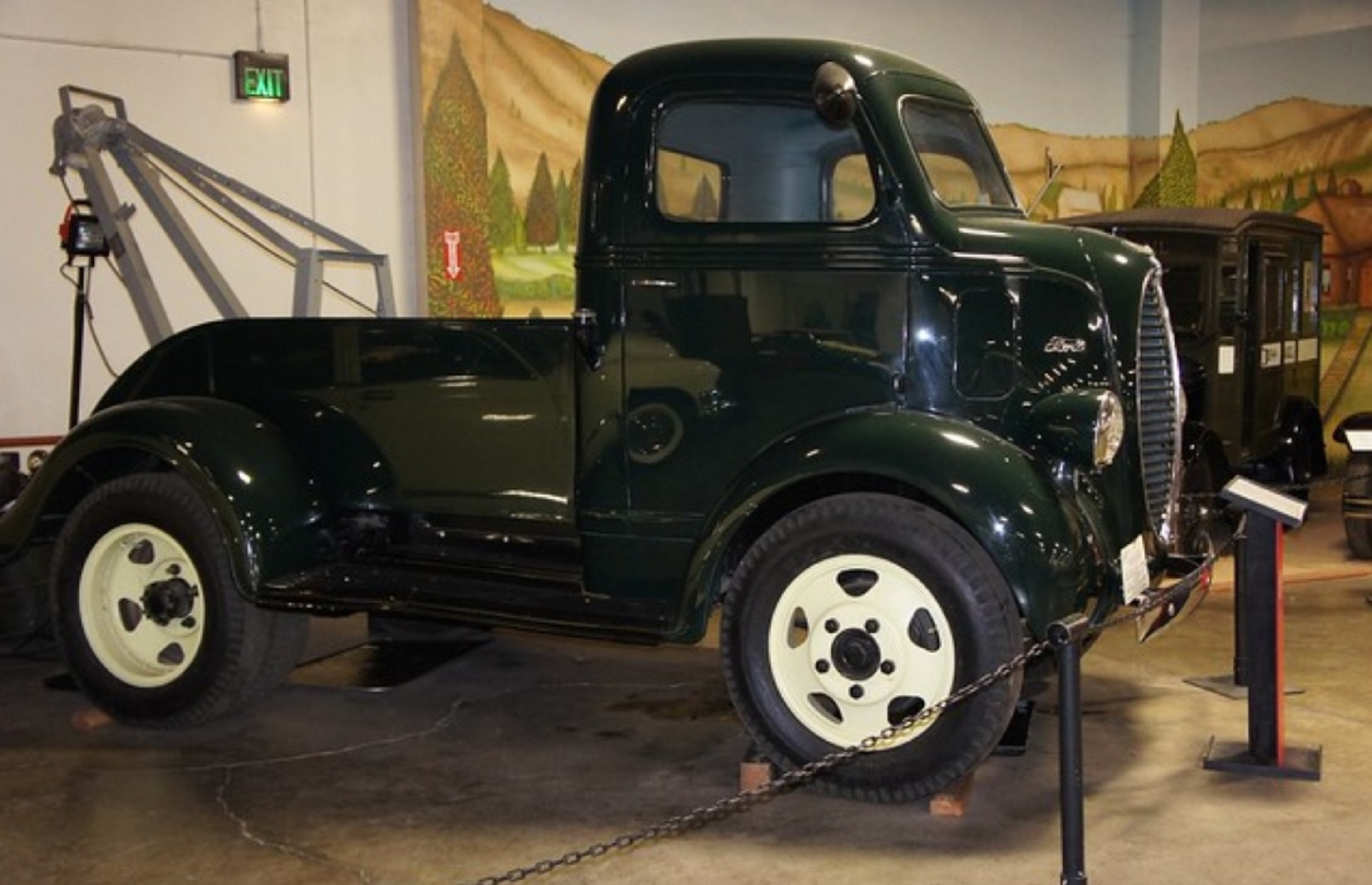 2024.04.23 - 1940 Ford Cabover tow truck.jpg