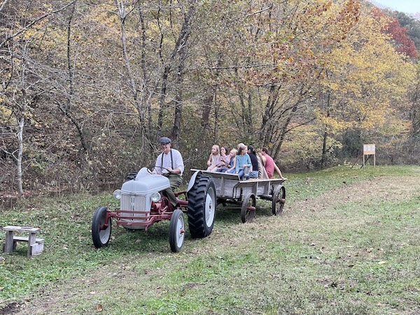 hayrides.jpeg
