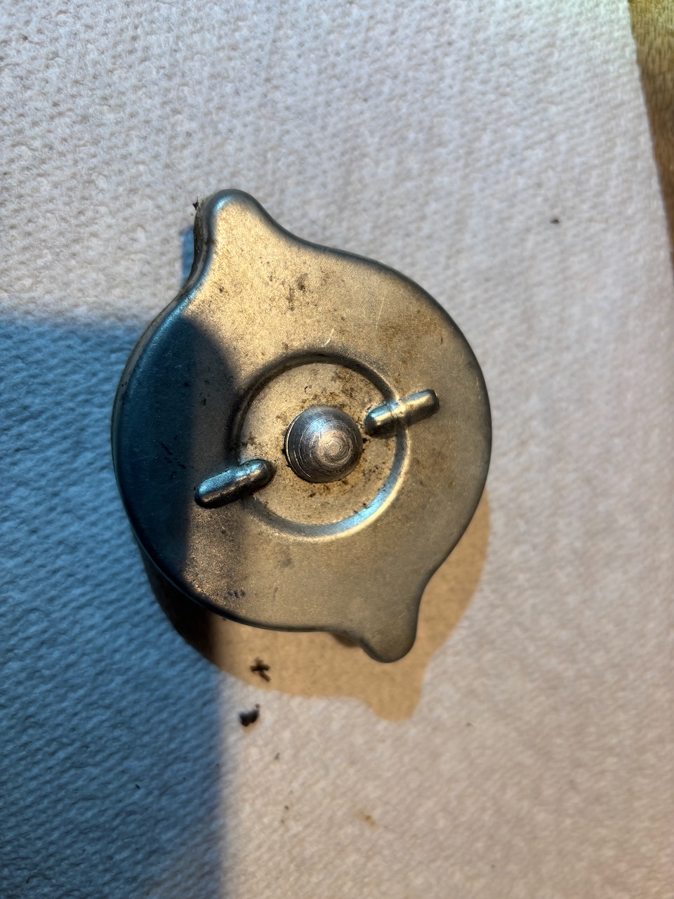 non-vented gas cap - 2.jpeg