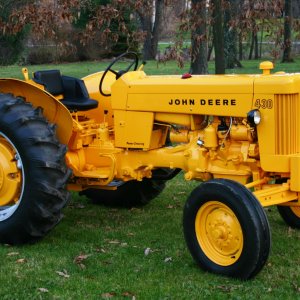 John Deere 430 Row Crop Utility