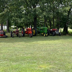 International 184, Farmall Cub, JI Case SC, John Deere A, Massey Ferguson 130